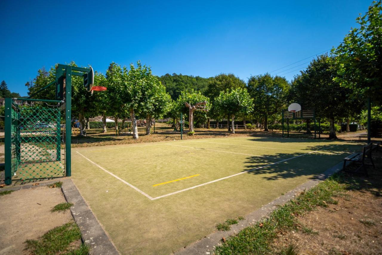Camping Le Chateau Du Gibanel Saint-Martial-Entraygues Экстерьер фото